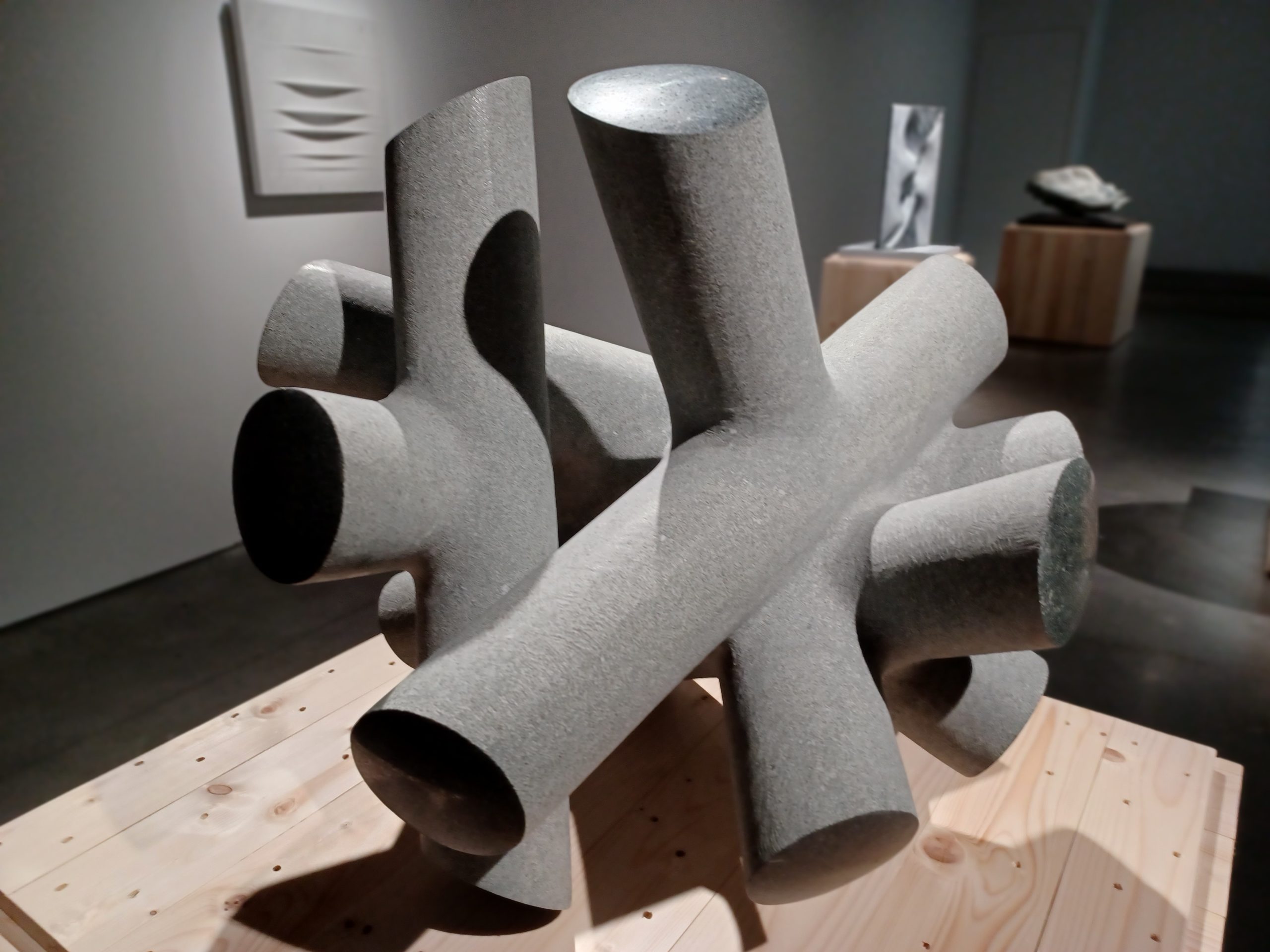 薩璨如（Cynthia Sah）和尼古拉．貝杜（Nicolas Bertoux）的雙個展「湧現」