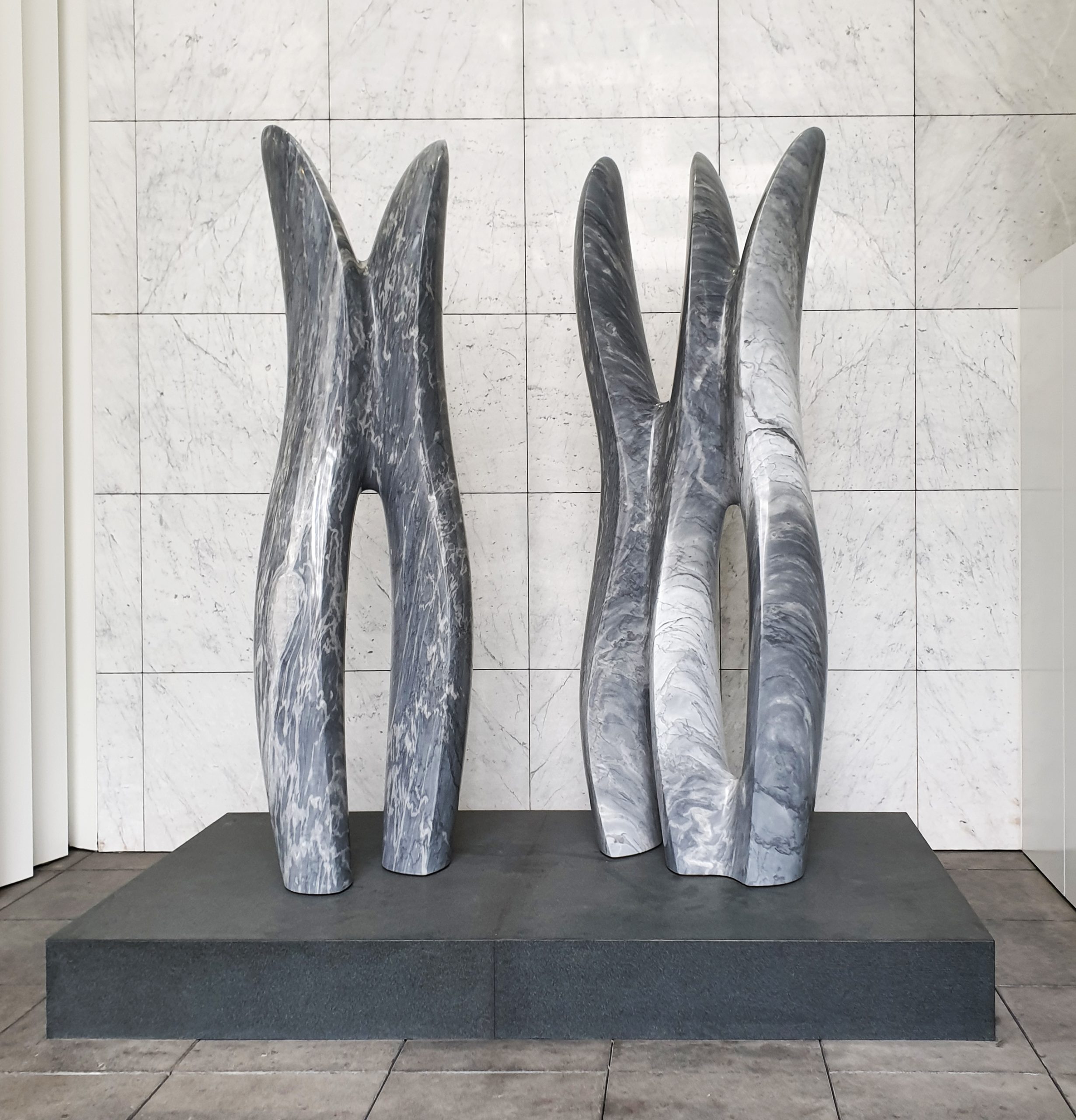 嬉悅 HARMONY 貝杜藝術代理藝術家薩璨如Cynthia Sah、尼古拉．貝杜Nicolas Bertoux，義大利卡拉拉大理石雕雕塑，大型公共藝術景觀藝術美術館雕刻典藏