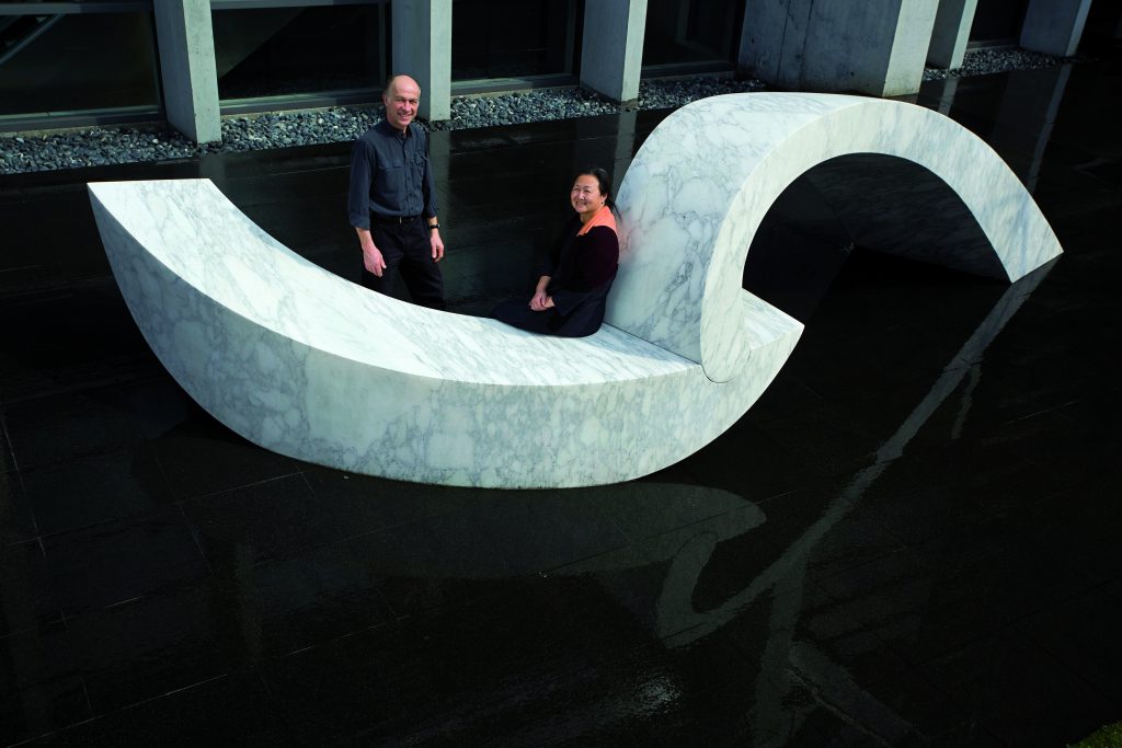 貝杜藝術代理藝術家薩璨如Cynthia Sah、尼古拉.貝杜Nicolas Bertoux,義大利卡拉拉大理石雕雕塑,大型公共藝術景觀藝術美術館雕刻典藏