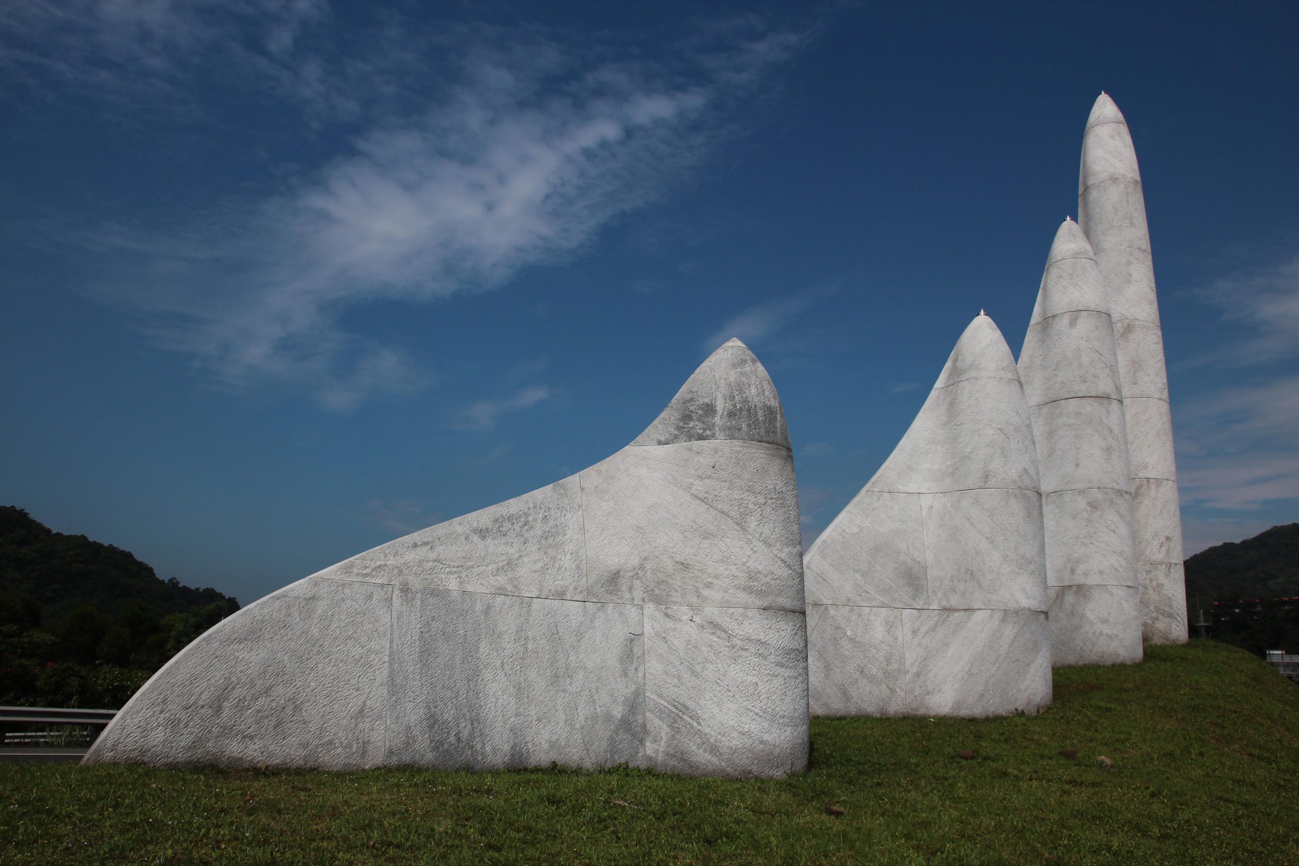 大地脈動 SEQUENCE 貝杜藝術代理藝術家薩璨如Cynthia Sah、尼古拉．貝杜Nicolas Bertoux，義大利卡拉拉大理石雕雕塑，大型公共藝術景觀藝術美術館雕刻典藏