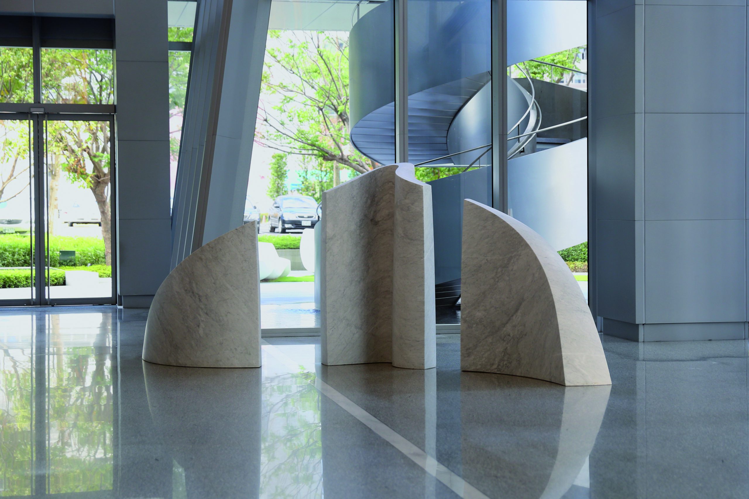 貝杜藝術代理藝術家薩璨如Cynthia Sah、尼古拉．貝杜Nicolas Bertoux，義大利卡拉拉大理石雕雕塑，大型公共藝術景觀藝術美術館雕刻典藏