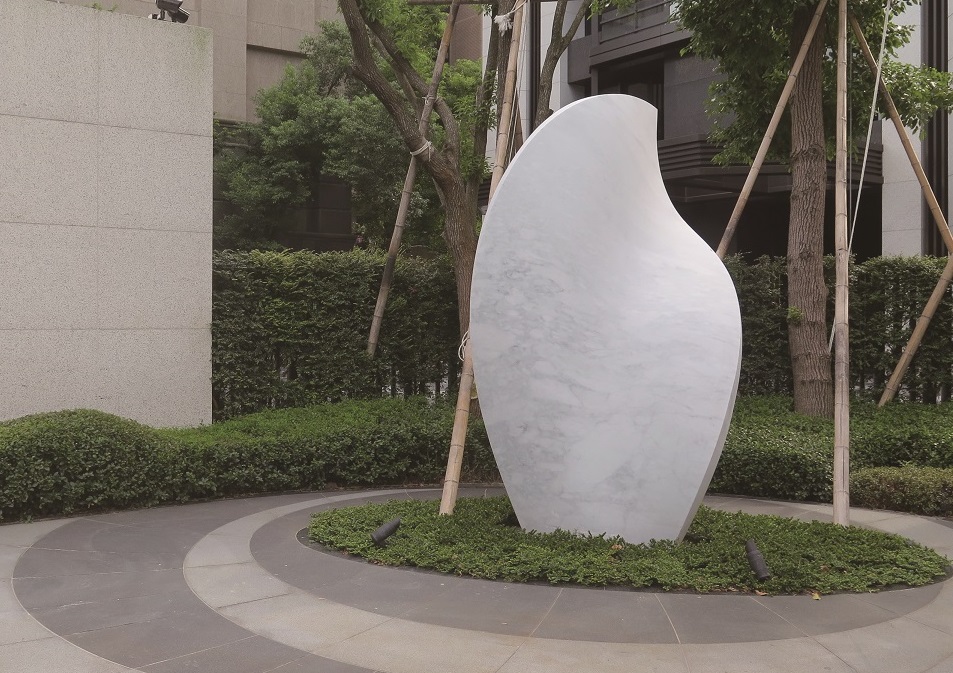國美建設／國美大真大隱，貝杜藝術代理藝術家薩璨如Cynthia Sah、尼古拉．貝杜Nicolas Bertoux，義大利卡拉拉大理石雕雕塑，大型公共藝術景觀藝術美術館雕刻典藏