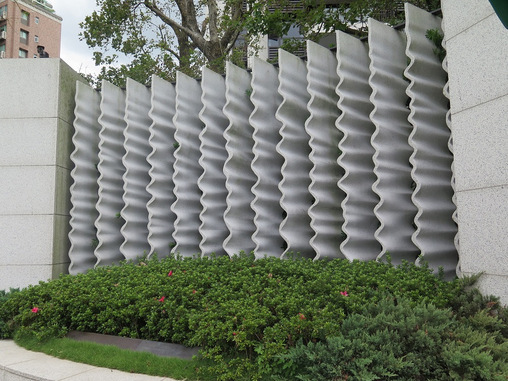 貝杜藝術代理藝術家薩璨如Cynthia Sah、尼古拉．貝杜Nicolas Bertoux，義大利卡拉拉大理石雕雕塑，大型公共藝術景觀藝術美術館雕刻典藏