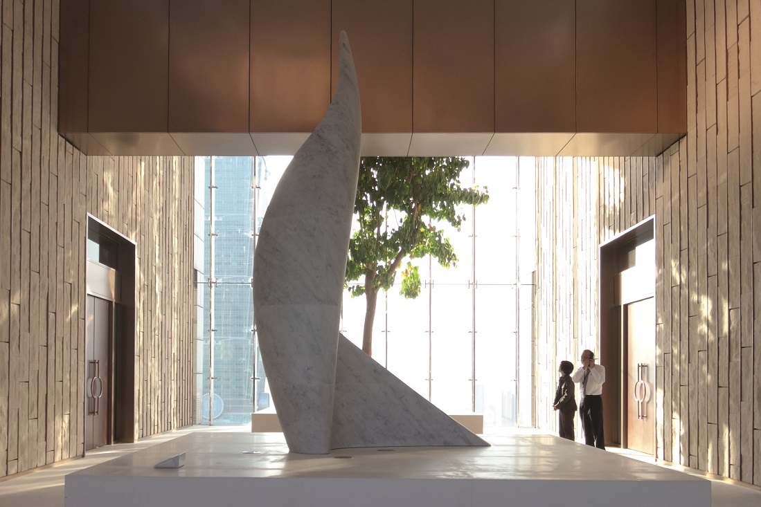 貝杜藝術代理藝術家薩璨如Cynthia Sah、尼古拉．貝杜Nicolas Bertoux，義大利卡拉拉大理石雕雕塑，大型公共藝術景觀藝術美術館雕刻典藏