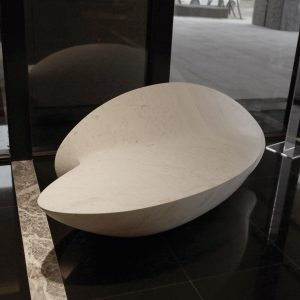 貝杜藝術代理藝術家薩璨如Cynthia Sah、尼古拉．貝杜Nicolas Bertoux，義大利卡拉拉大理石雕雕塑，大型公共藝術景觀藝術美術館雕刻典藏