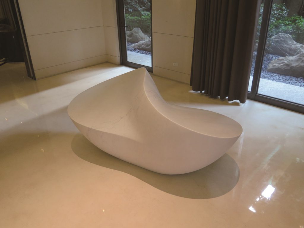 貝杜藝術代理藝術家薩璨如Cynthia Sah、尼古拉．貝杜Nicolas Bertoux，義大利卡拉拉大理石雕雕塑，大型公共藝術景觀藝術美術館雕刻典藏