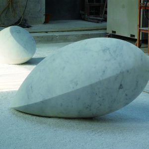 貝杜藝術代理藝術家薩璨如Cynthia Sah、尼古拉．貝杜Nicolas Bertoux，義大利卡拉拉大理石雕雕塑，大型公共藝術景觀藝術美術館雕刻典藏