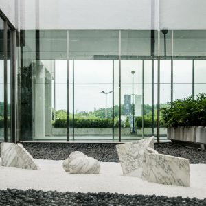 貝杜藝術代理藝術家薩璨如Cynthia Sah、尼古拉．貝杜Nicolas Bertoux，義大利卡拉拉大理石雕雕塑，大型公共藝術景觀藝術美術館雕刻典藏