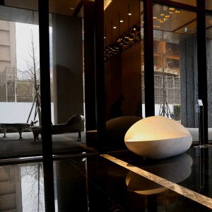 貝杜藝術代理藝術家薩璨如Cynthia Sah、尼古拉．貝杜Nicolas Bertoux，義大利卡拉拉大理石雕雕塑，大型公共藝術景觀藝術美術館雕刻典藏