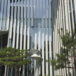 貝杜藝術代理藝術家薩璨如Cynthia Sah、尼古拉．貝杜Nicolas Bertoux，義大利卡拉拉大理石雕雕塑，大型公共藝術景觀藝術美術館雕刻典藏