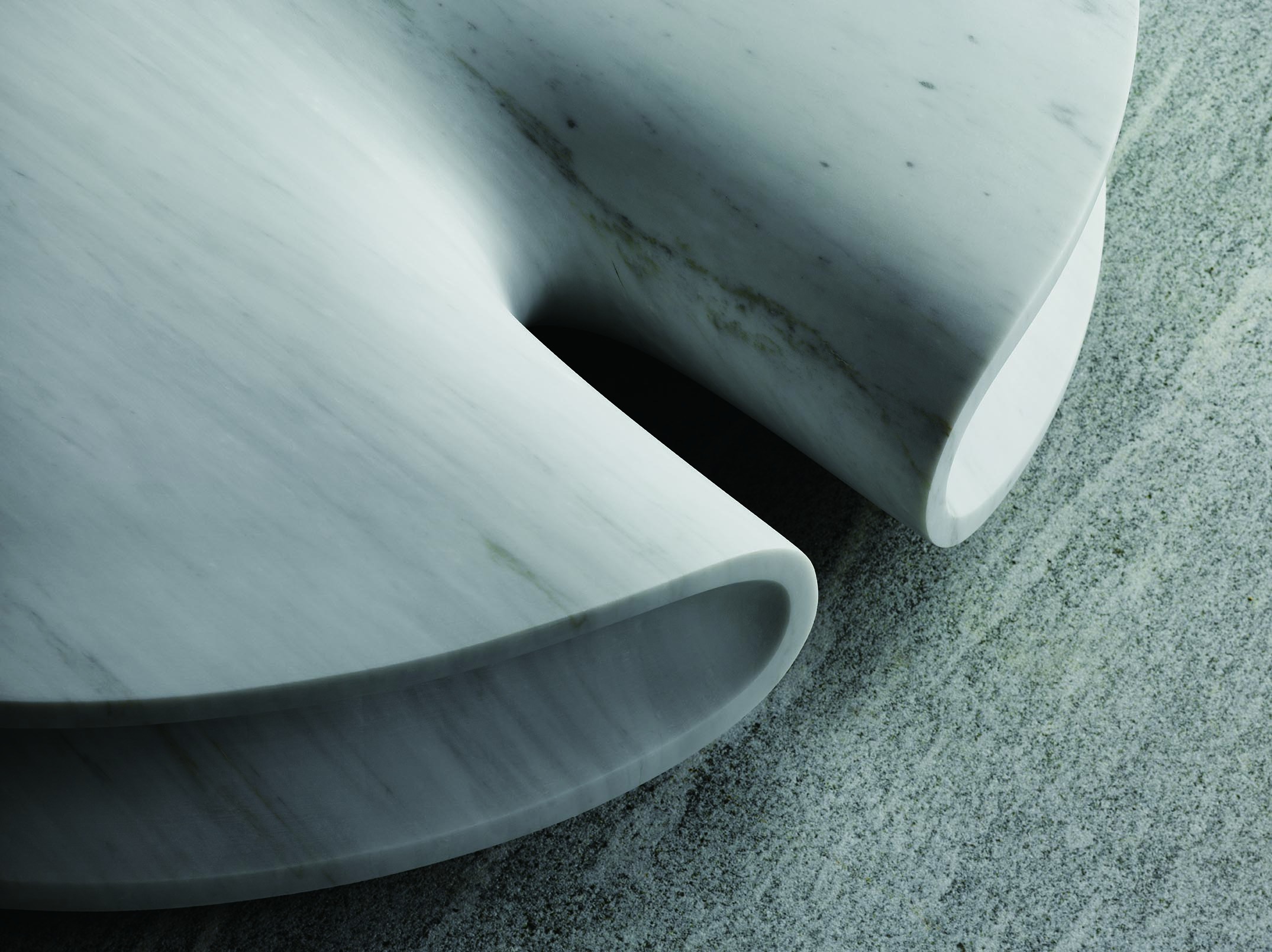 片羽—選擇的記憶 薩璨如個展 貝杜藝術代理藝術家薩璨如Cynthia Sah、尼古拉．貝杜Nicolas Bertoux，義大利卡拉拉大理石雕雕塑，大型公共藝術景觀藝術美術館雕刻典