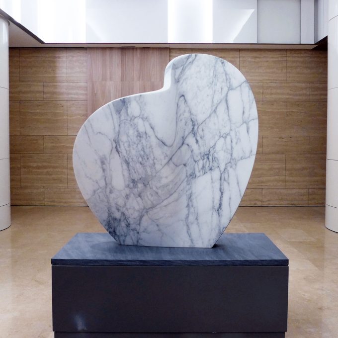 貝杜藝術代理藝術家薩璨如Cynthia Sah、尼古拉．貝杜Nicolas Bertoux，義大利卡拉拉大理石雕雕塑，大型公共藝術景觀藝術美術館雕刻典藏