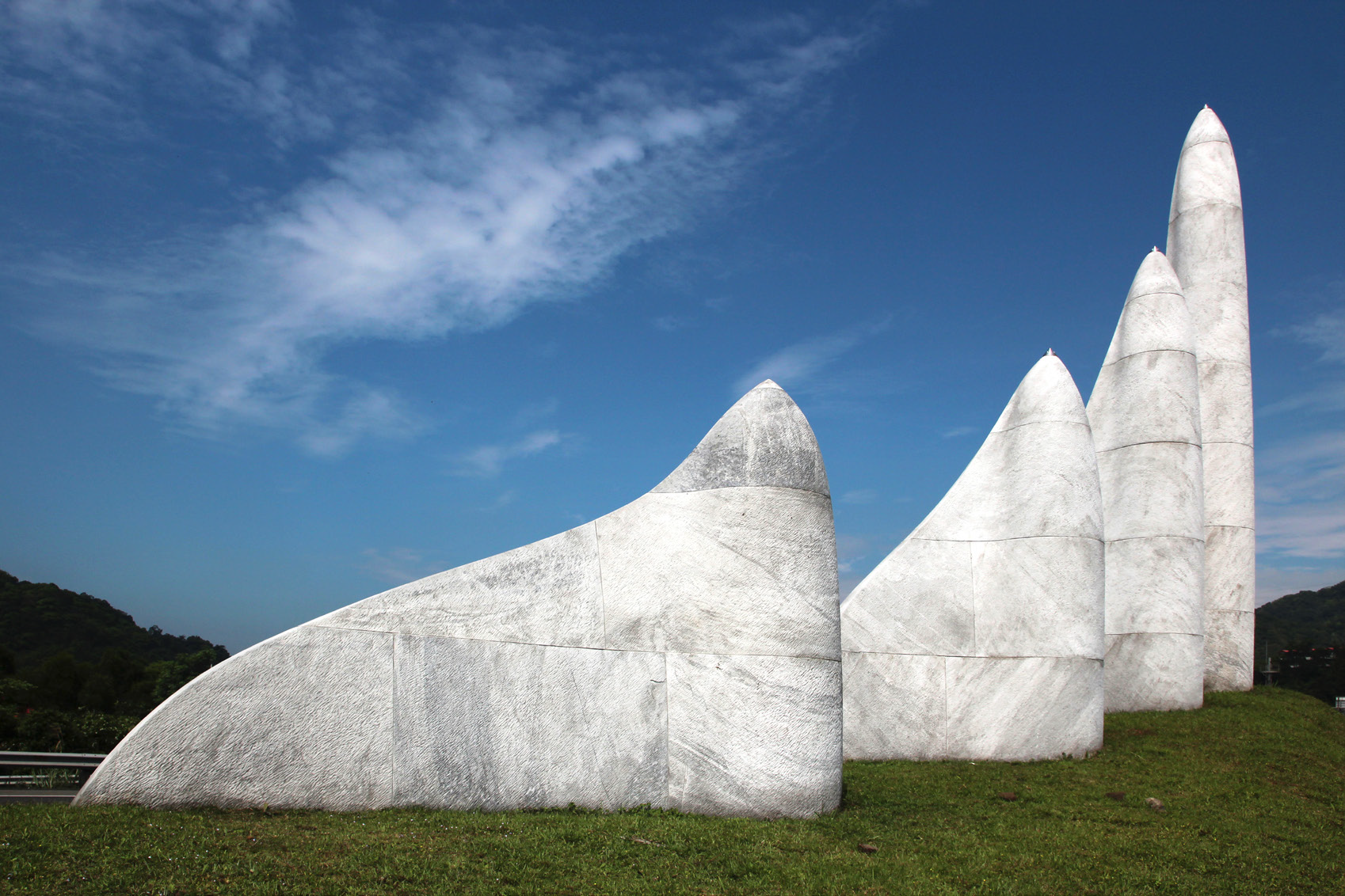 貝杜藝術代理藝術家薩璨如Cynthia Sah、尼古拉.貝杜Nicolas Bertoux,義大利卡拉拉大理石雕雕塑,大型公共藝術景觀藝術美術館雕刻典藏