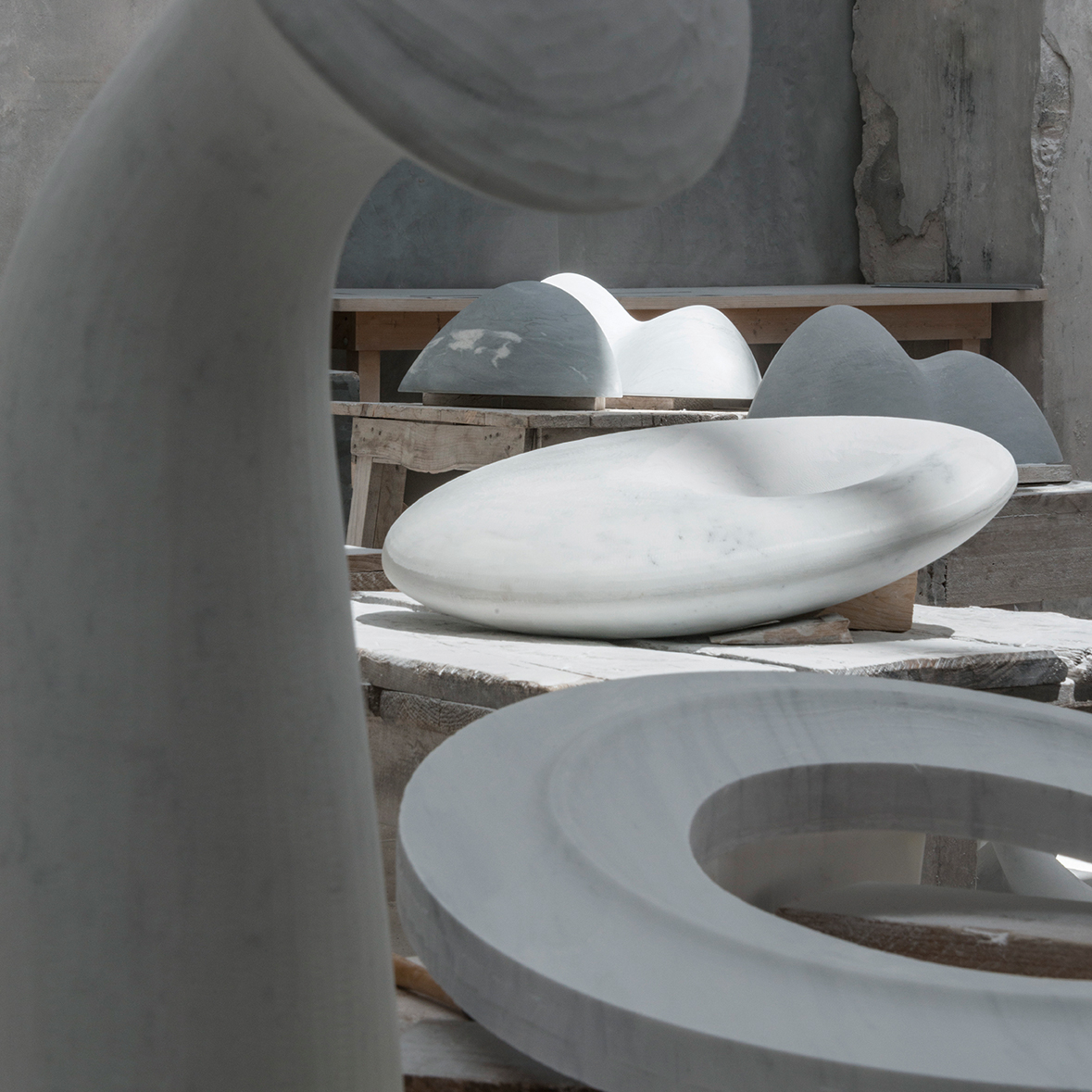 內在之庭 薩璨如個展 貝杜藝術代理藝術家薩璨如Cynthia Sah、尼古拉．貝杜Nicolas Bertoux，義大利卡拉拉大理石雕雕塑，大型公共藝術景觀藝術美術館雕刻典藏