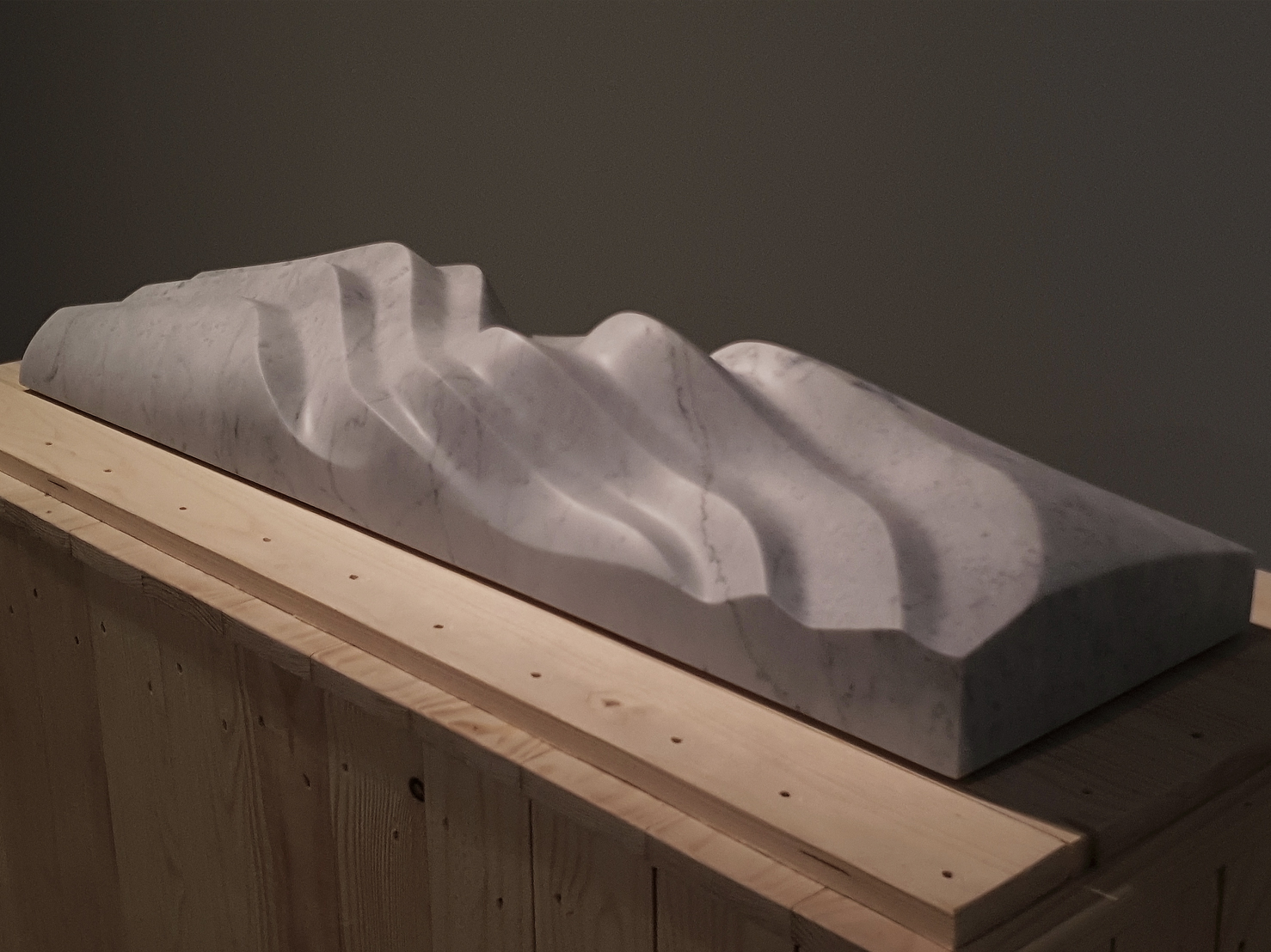 片羽—選擇的記憶 薩璨如個展 貝杜藝術代理藝術家薩璨如Cynthia Sah、尼古拉．貝杜Nicolas Bertoux，義大利卡拉拉大理石雕雕塑，大型公共藝術景觀藝術美術館雕刻典